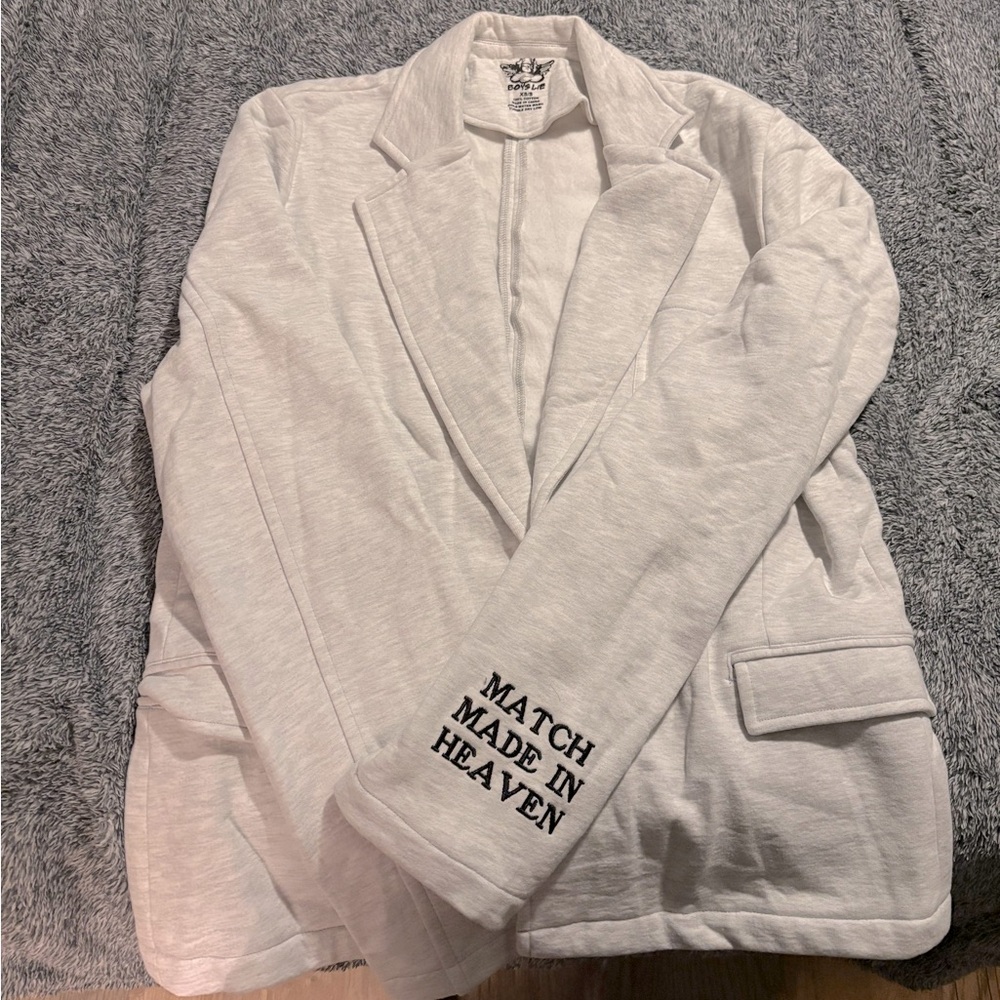 Boys Lie - gray blazer
Never worn